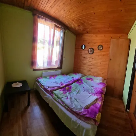 Kika - Na Sukromi Lodge *